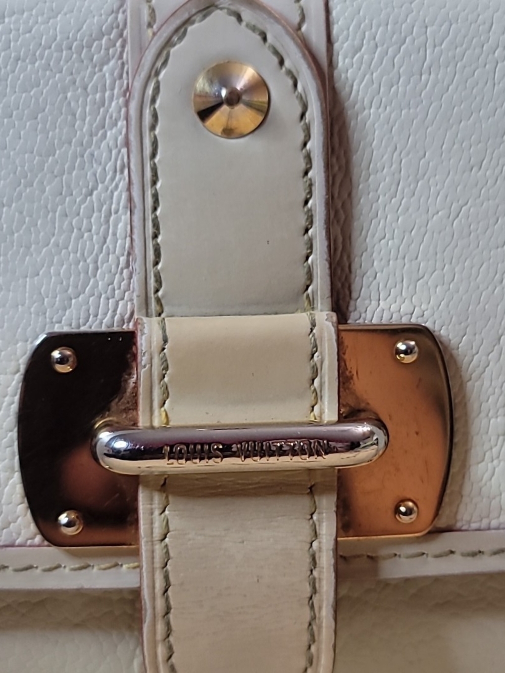 Louis Vuitton Suhali Leather Le Favori Wallet With Chain Preloved With Dusty - Picture 6 of 13